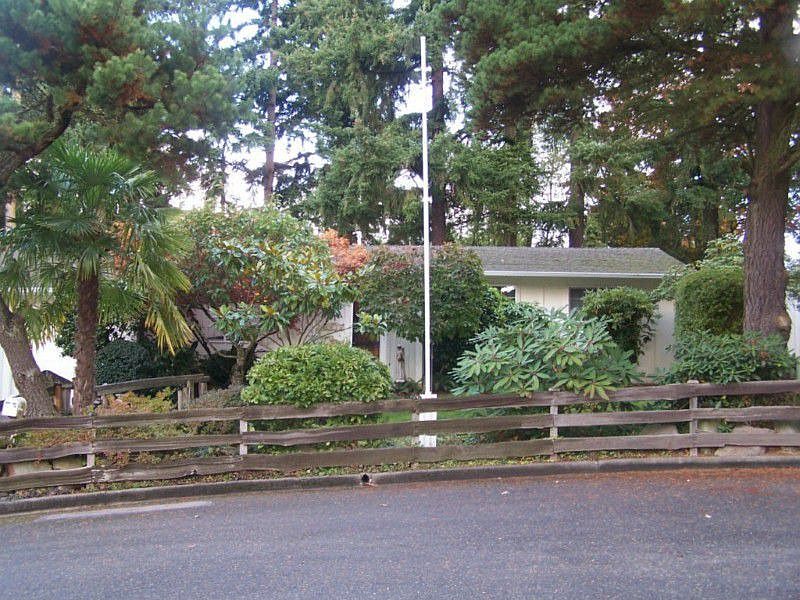 1st image of 8520 NE 136th St