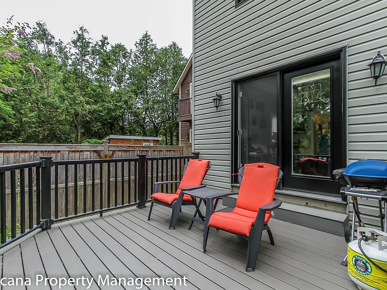 437 Riverdale Ave — Photo 28