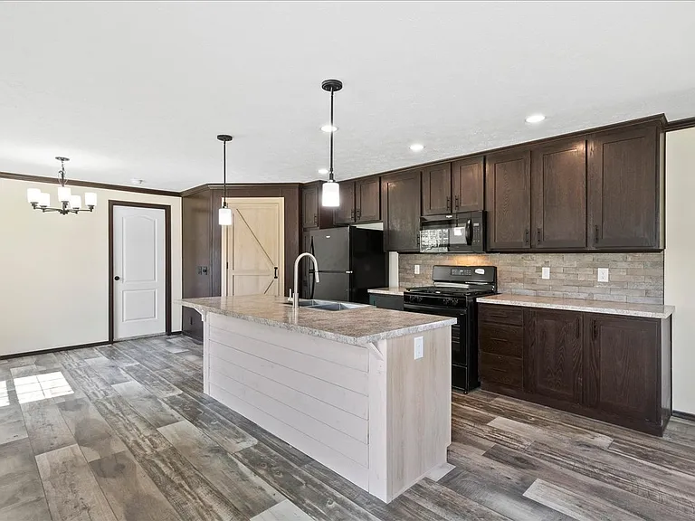 Lakeview Meadows — Photo 3