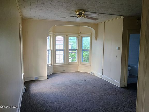 3rd image of 205 Avenue N