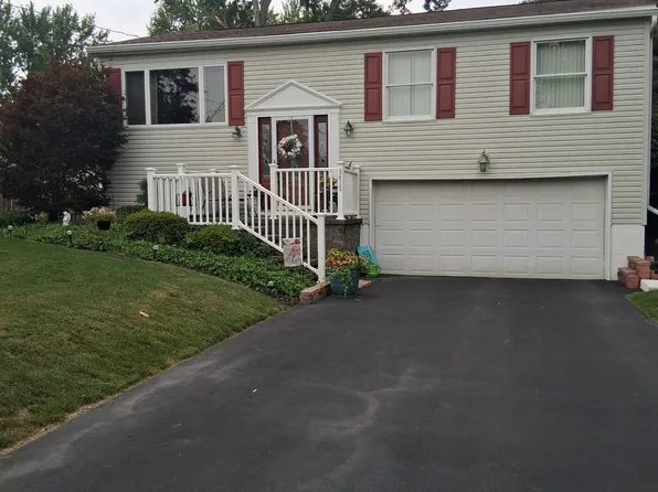 3415 Rebecca Dr, Canfield, OH 44406