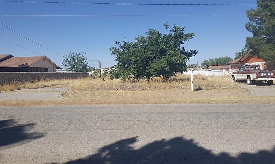 2nd image of 10961 Staci Dr