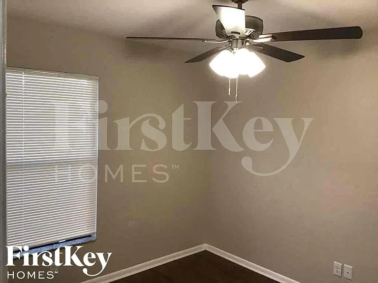 3415 SE 4th Ave — Photo 15