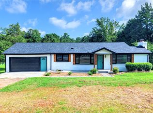 1121 Old Bessie Rd, Piedmont, SC 29673