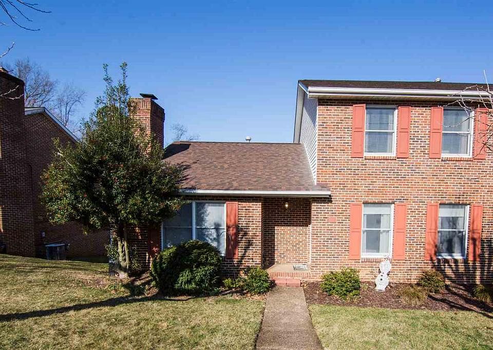 1st image of 2221 Crystal Ln