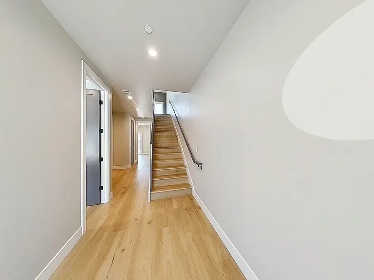 5432 Churchward St #2 — Photo 28