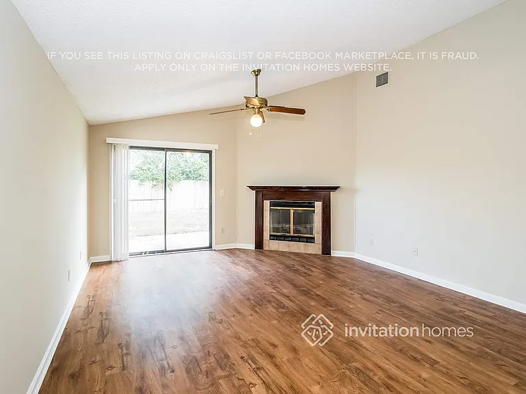 409 Filmore Dr — Photo 2