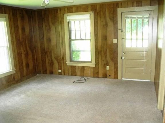 Bright Spacious Living Ro