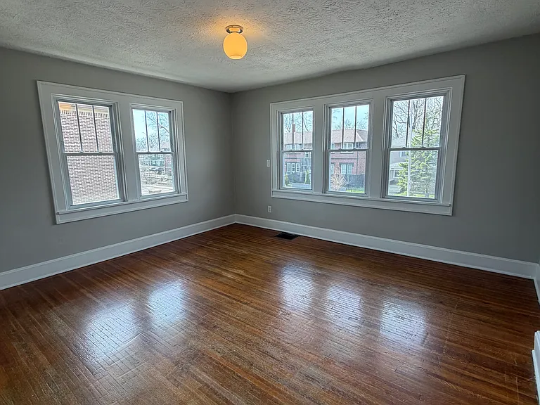 3827 Central Ave — Photo 36