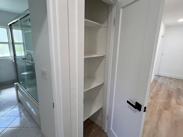 137 Sylvan Ave — Photo 21