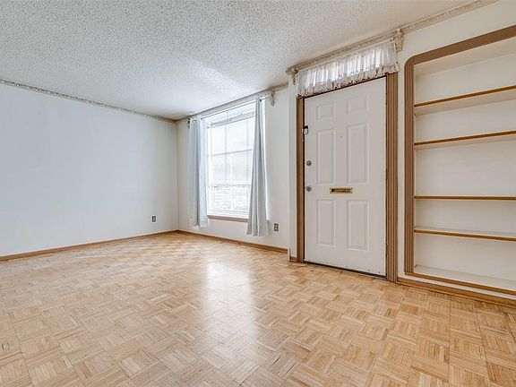 4th image of 9843 Park Lane Ct