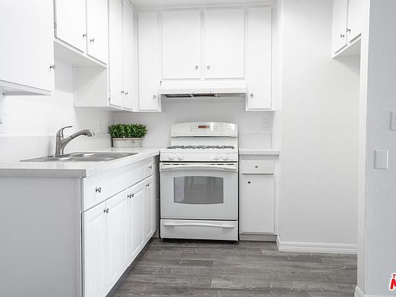 4th image of 1101 W Macarthur Blvd Unit 249
