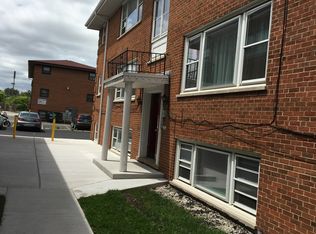 9455 Maple Dr #2, Des Plaines, IL 60018