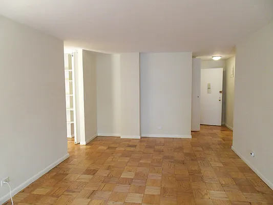 Rented by Stonehenge NYC LLC | media 4