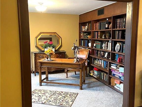 5th image of 2714 Ashland Ave