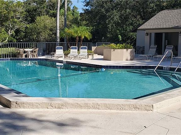 4th image of 5265 E Bay Dr APT 820