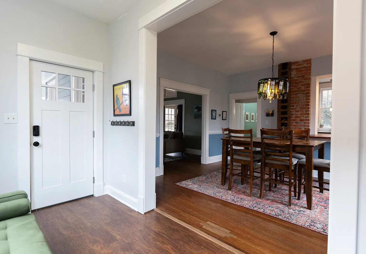 4 bed, 2.5 bath, 2567 sqft, $4,200 — Photo 4