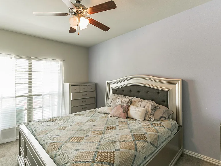 2129 Cranberry Ct — Photo 13