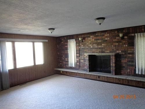2nd image of 1270 Hockridge St