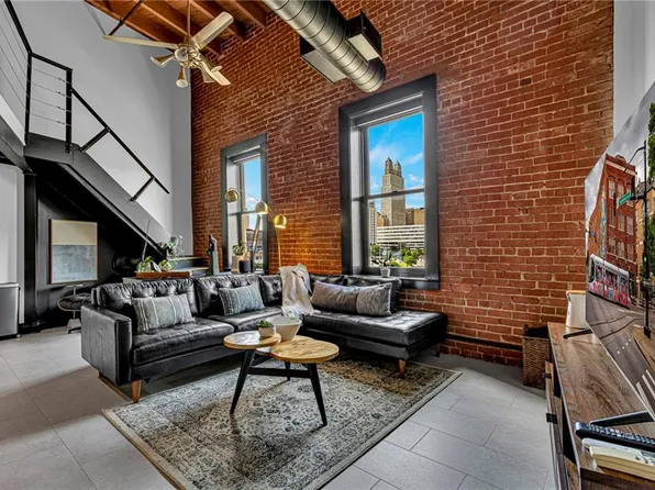 510 Delaware St APT 404, Kansas City, MO 64105