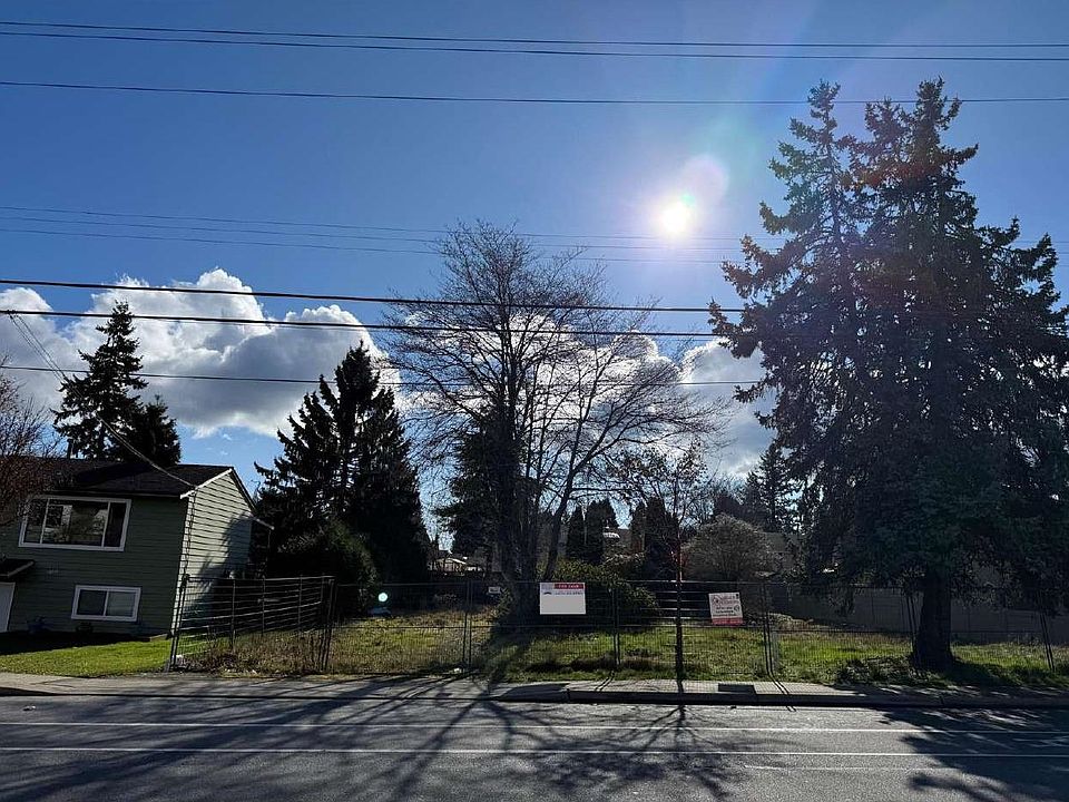 1st image of 11830 92nd Ave