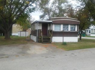 2 Hawthorne Dr, Diamond, IL 60416