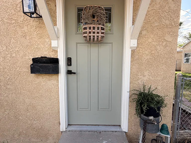611 N Buena Vista Ave — Photo 2