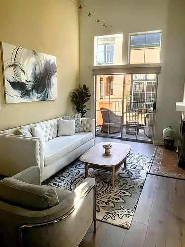 381 Hope St Photo 1