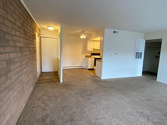 3rd image of 4 W Northwood Dr APT 6