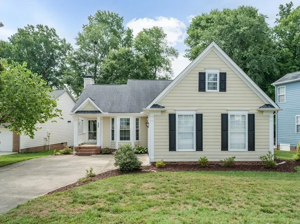 113 Gremar Dr, Holly Springs, NC 27540