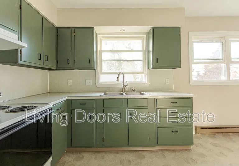 402 W Eldora Ave #D — Photo 5