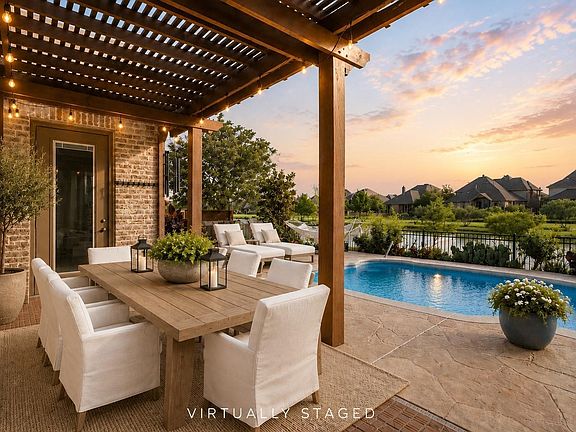 2nd image of 1318 Cypress Creek Way