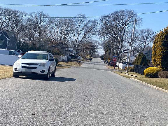 4th image of 289 Seminole St