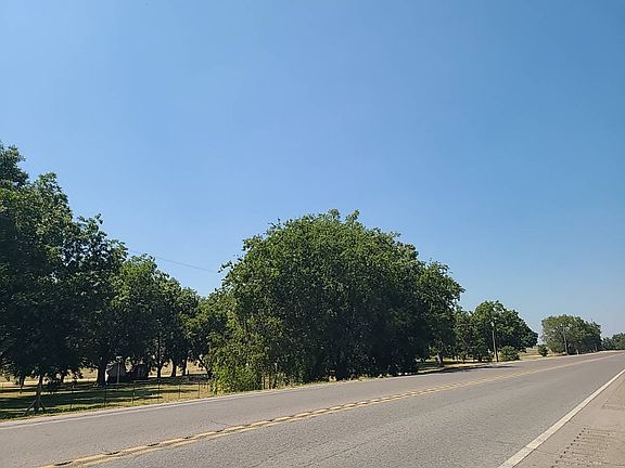 5th image of 5602 Highway 77 N