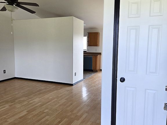 2nd image of 1115 Rose Pl