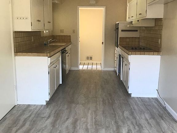 4th image of 2380 Briarwood Dr