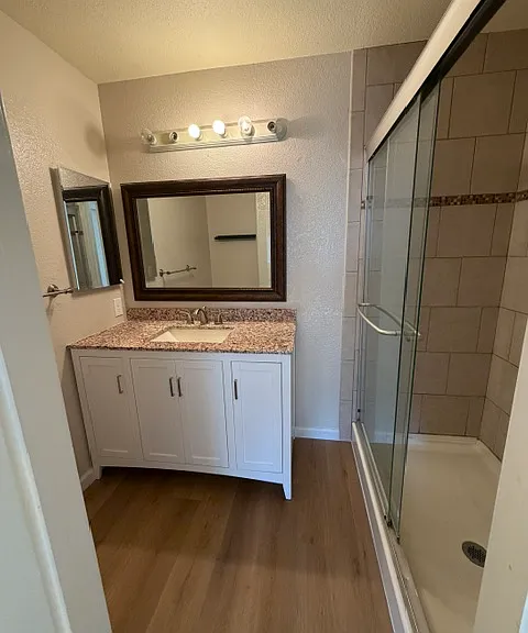 690 Blackford Ct — Photo 8
