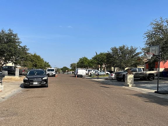 5th image of 611 Susie Dr