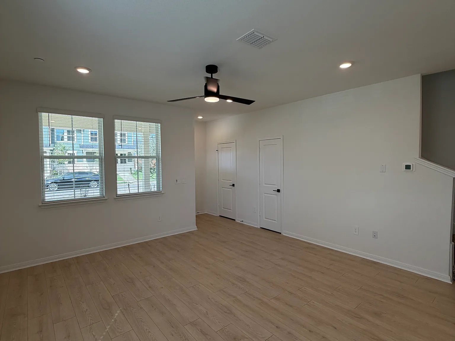 2541 Violet Theo Ln — Photo 4
