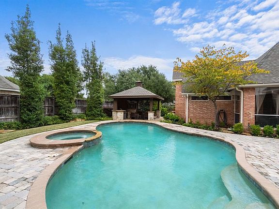 2nd image of 6003 Highland Hills Ln