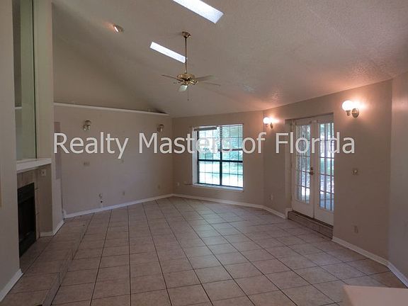 3rd image of 1712 Cahaba Cir