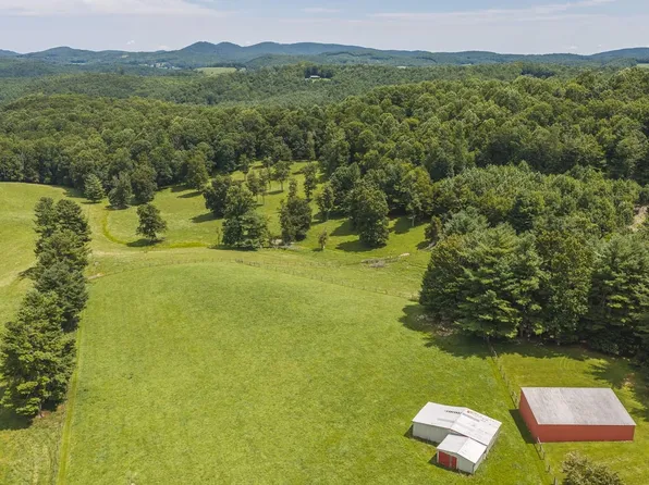 Offering 3 Long Level Rd, Floyd, VA 24091