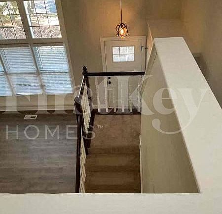 3rd image of 3907 Melshire Ln