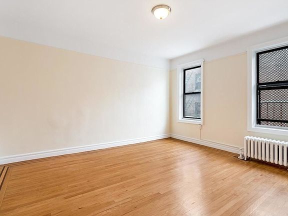 4th image of 121 Seaman Ave APT 2b