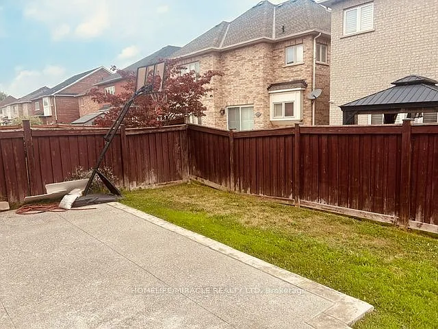 3 Lindyfalls Dr #UPPER LEVEL — Photo 2