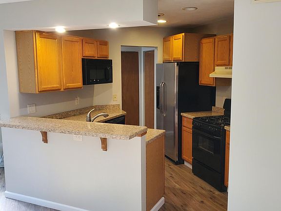 5th image of 4052 Saint Andrews Ct
