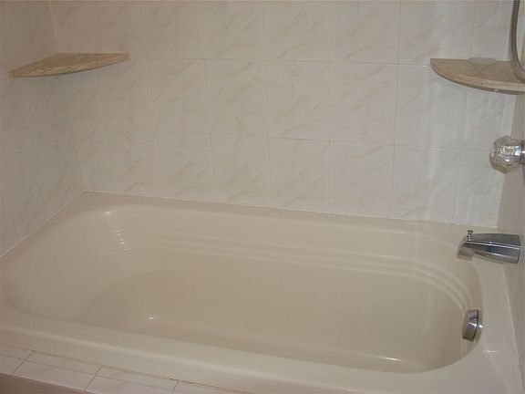 2nd Floor Tub