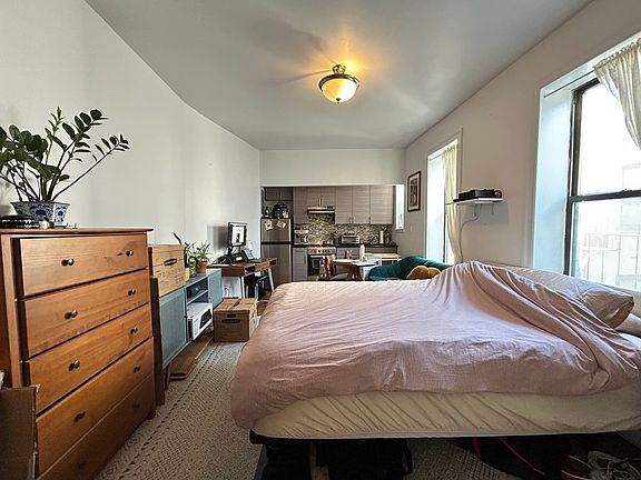 4th image of 117 15th St APT 4B