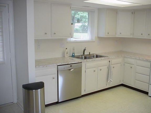 5th image of 1341 Penbrooke Trl