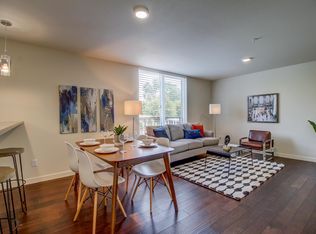 686 SE Spokane St #10, Portland, OR